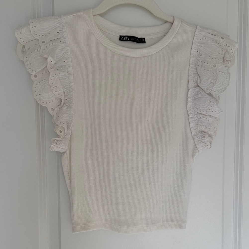 Zara Cream Ribbed Knit Top Eyelet Ruffles